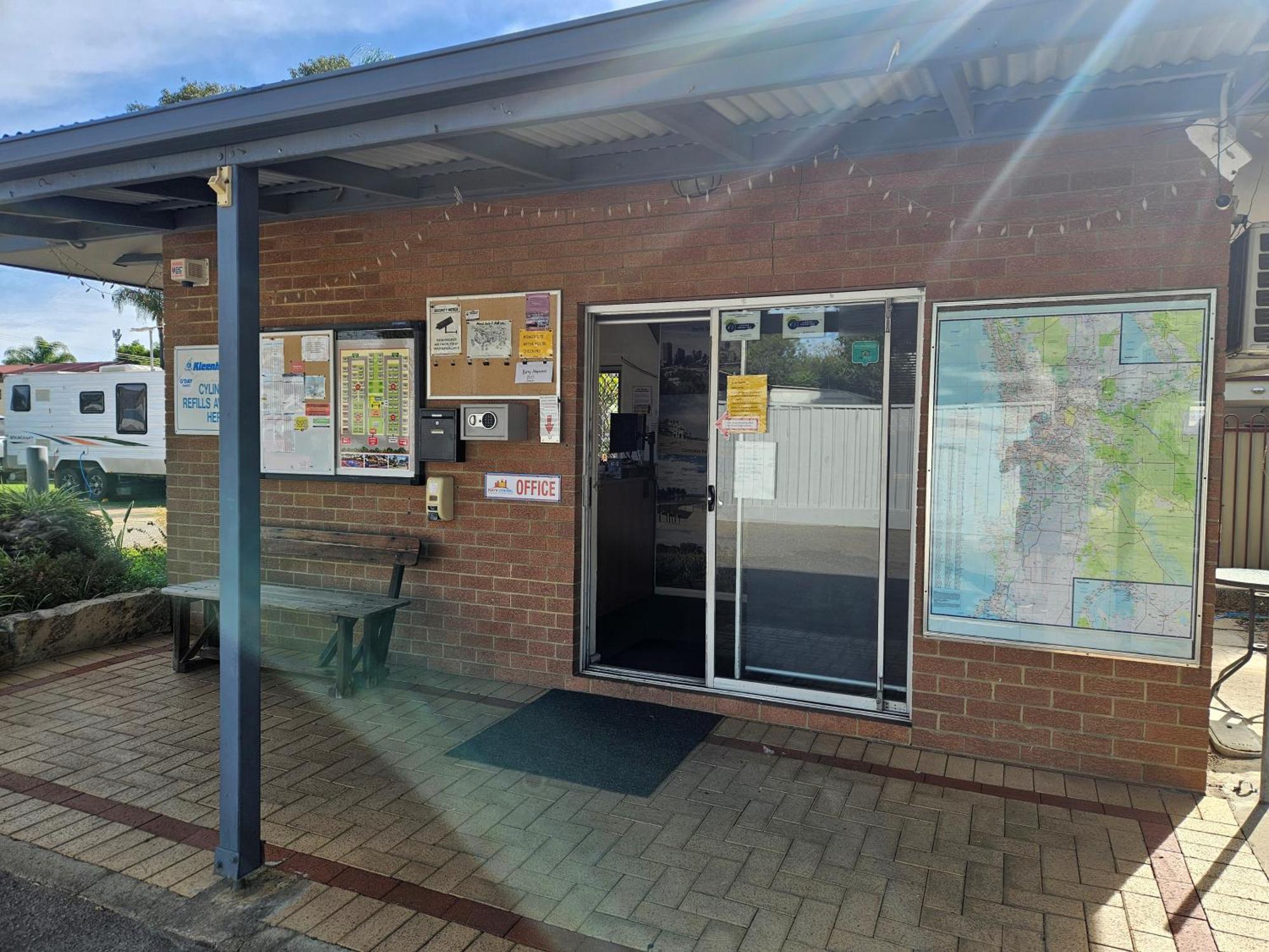 Central Caravan Park Perth Exterior foto